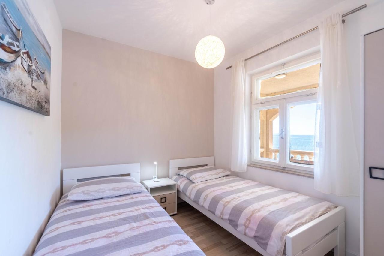 Apartments By The Sea Cove Zaglav, Korcula - 12208 Prizba Ngoại thất bức ảnh